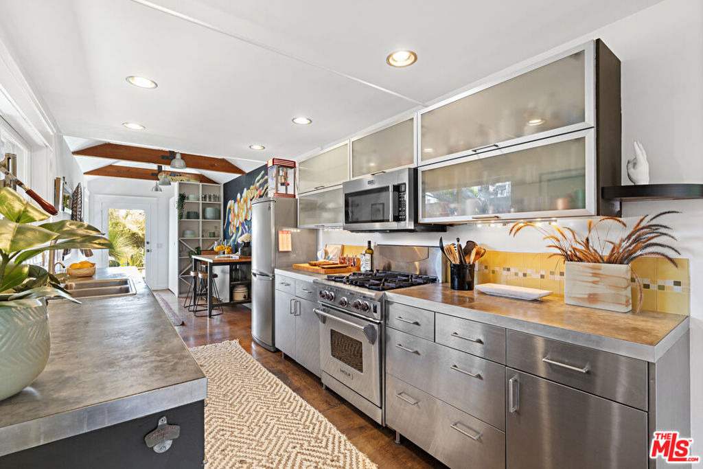 340 5th Avenue - Photo 14