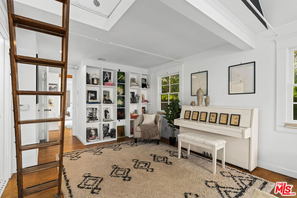 340 5th Avenue - Photo 18