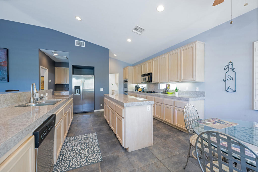45140 Coeur Dalene Drive - Photo 9