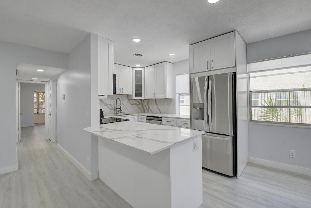 318 Monaco Boulevard - Photo 26