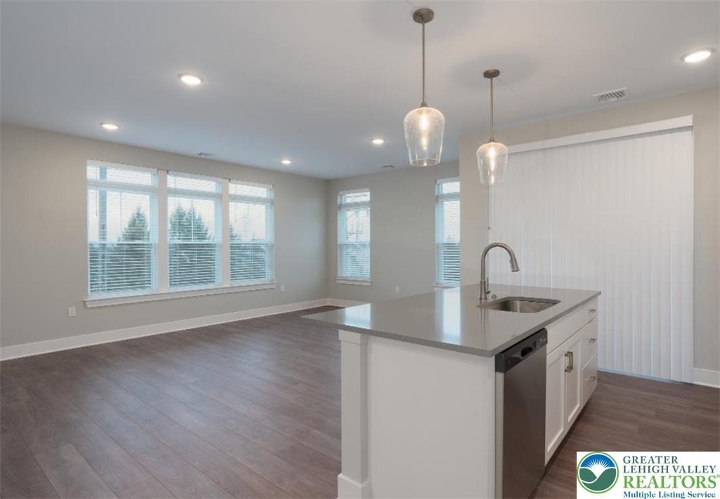 2265 Lafayette Park Drive - Photo 3