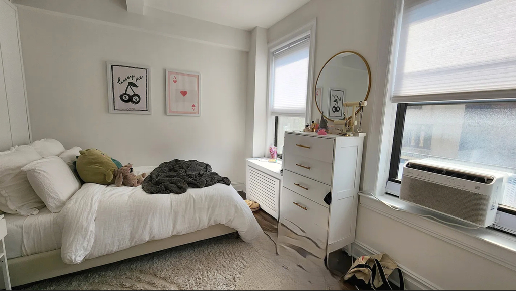 East 37th Street - Photo 2