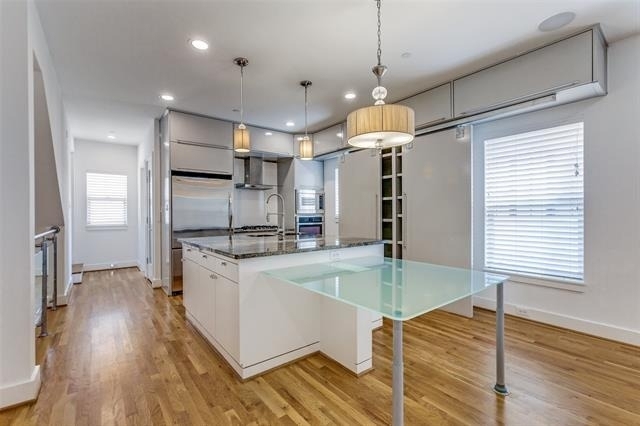 3428 Rosedale Avenue - Photo 2