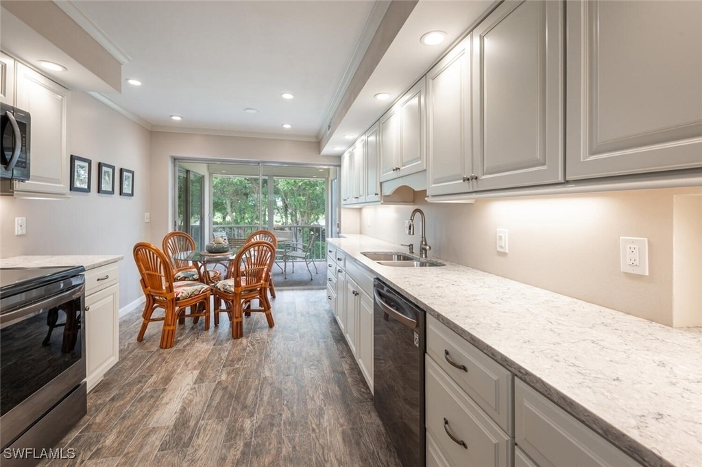 241 Palm River Boulevard - Photo 3