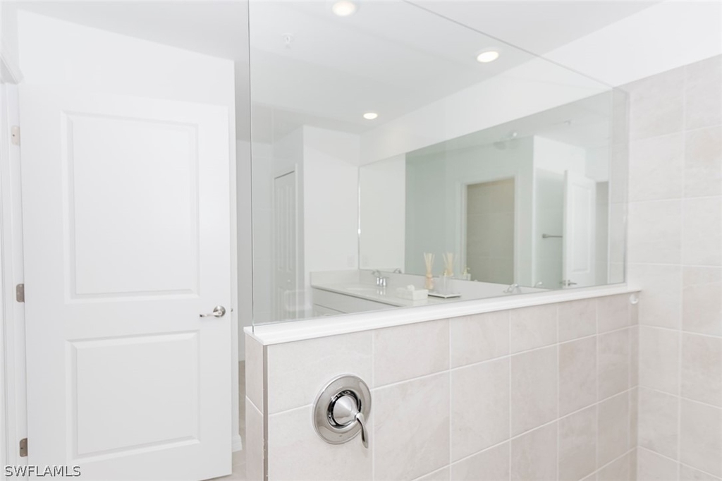 5661 Melbourne Court - Photo 10