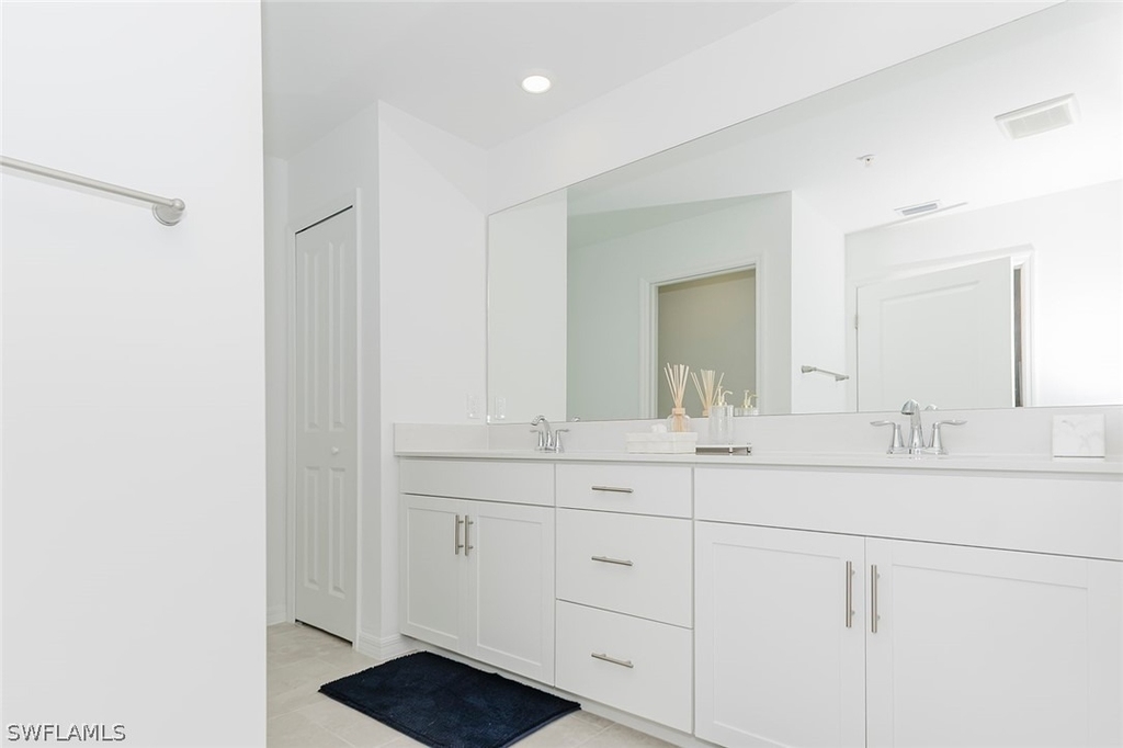 5661 Melbourne Court - Photo 11