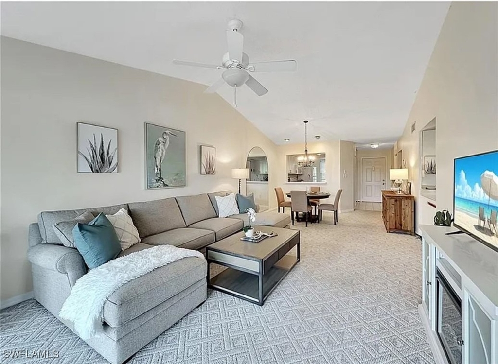 905 Augusta Boulevard - Photo 3