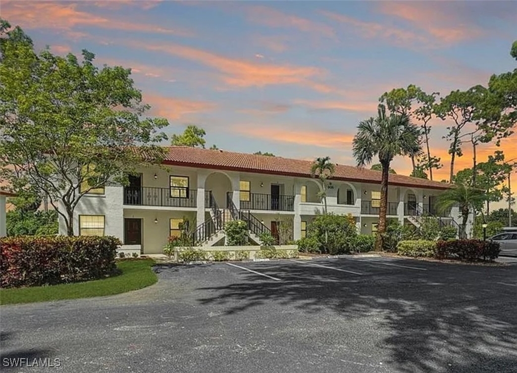 905 Augusta Boulevard - Photo 1