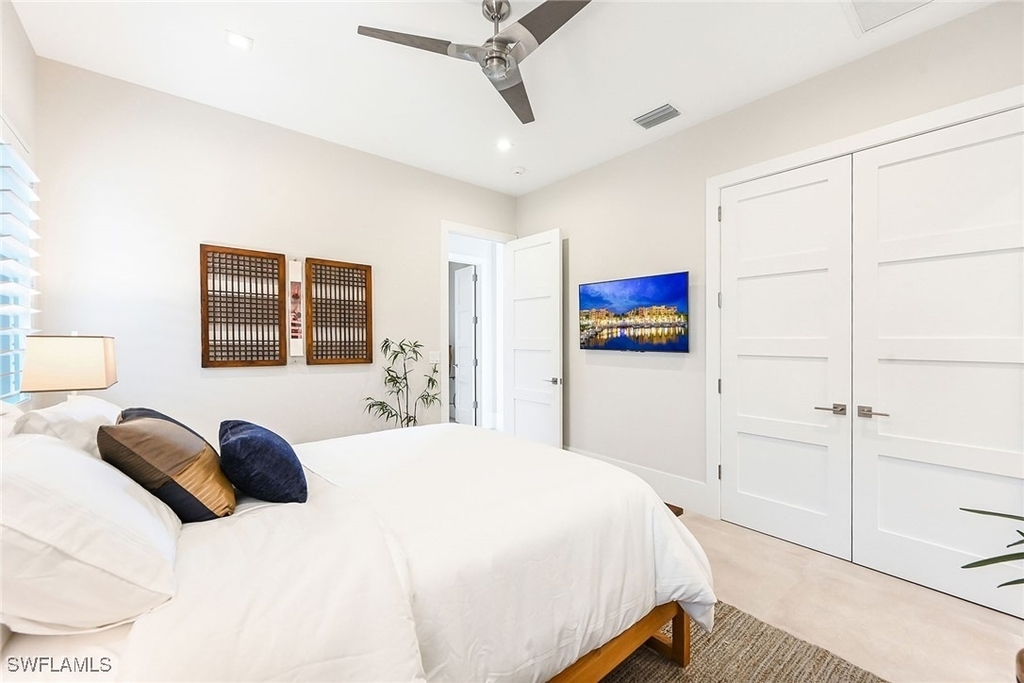 4646 Crayton Road - Photo 15