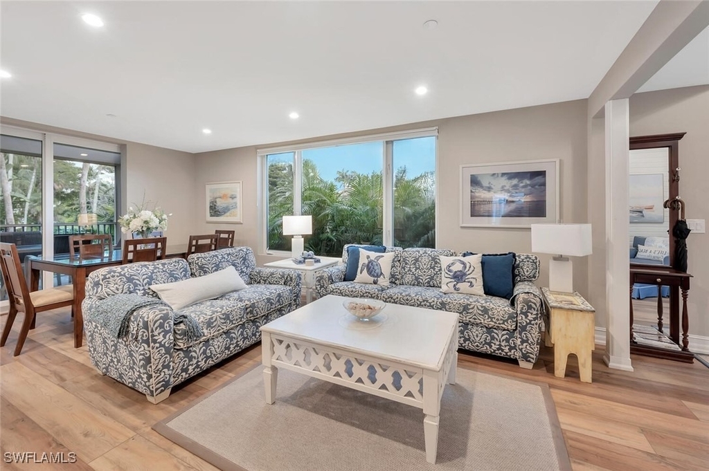 180 6th Avenue S - Photo 4