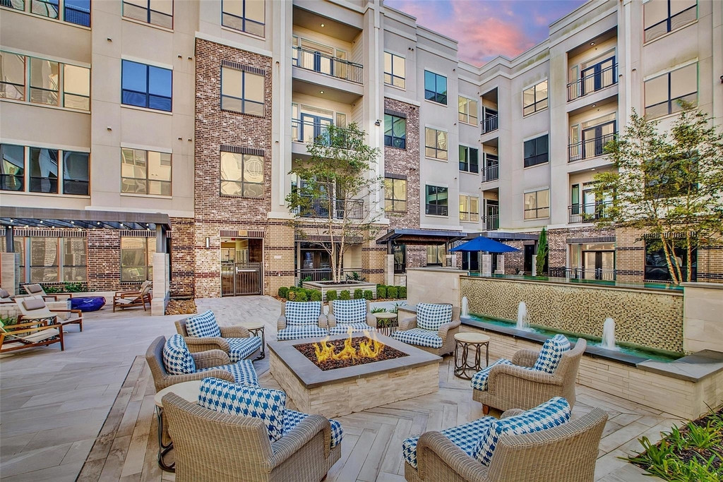 4139 Bellaire Boulevard - Photo 1
