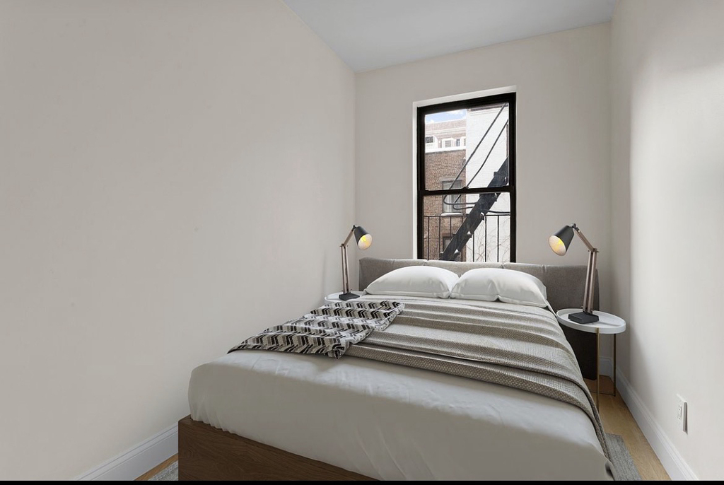 West 11th Street/ 7th Ave - Photo 2