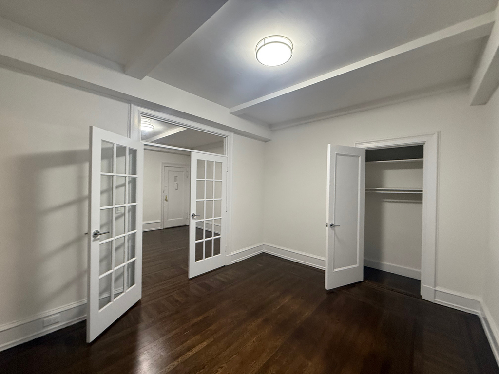 140 West 55th Street - Photo 2