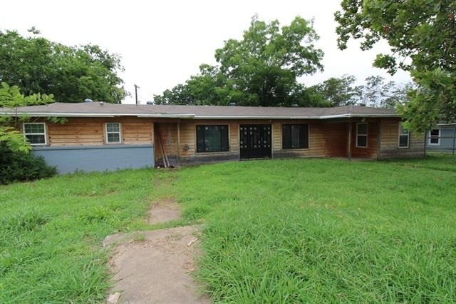 17 Macarthur Drive - Photo 0