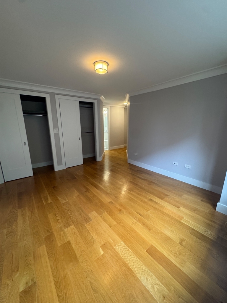 West 97th Street - Photo 4