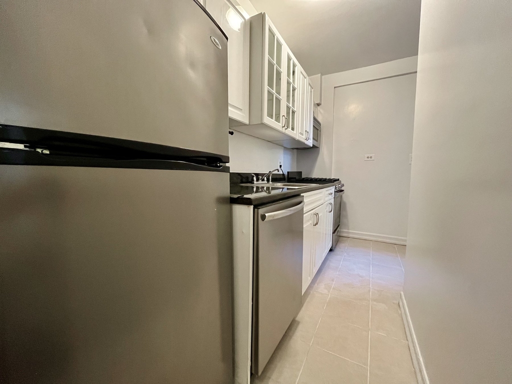 West 204th Street - Photo 3
