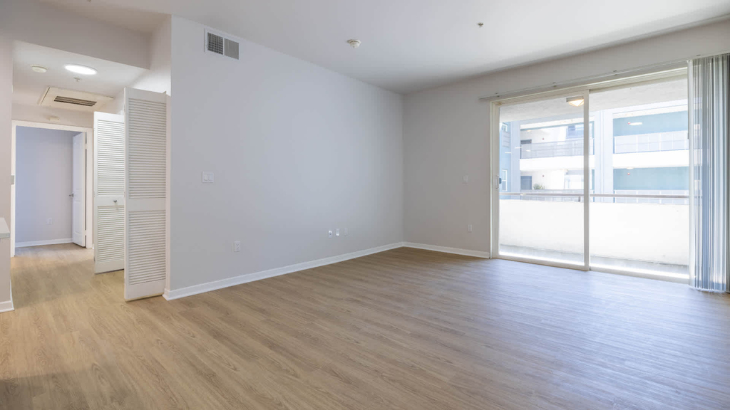 601 E. 2nd Street - Photo 24