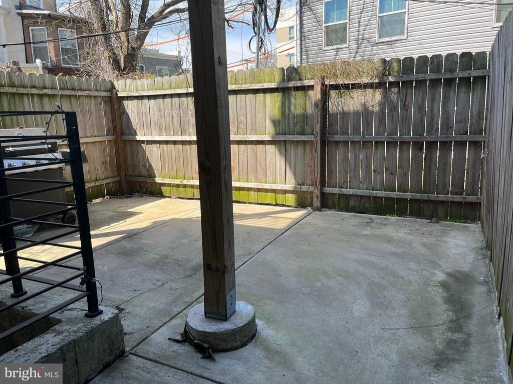 2039 N College Avenue - Photo 26
