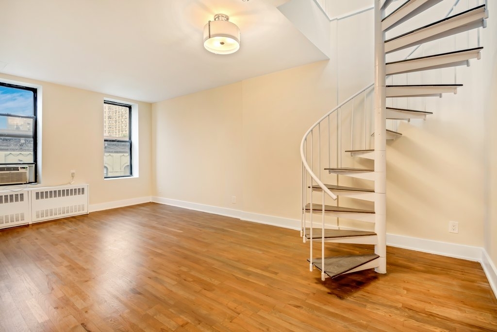226 East 25th Street, Unit 6d - Photo 2