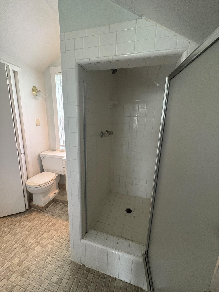 915 W 29th St - Photo 15