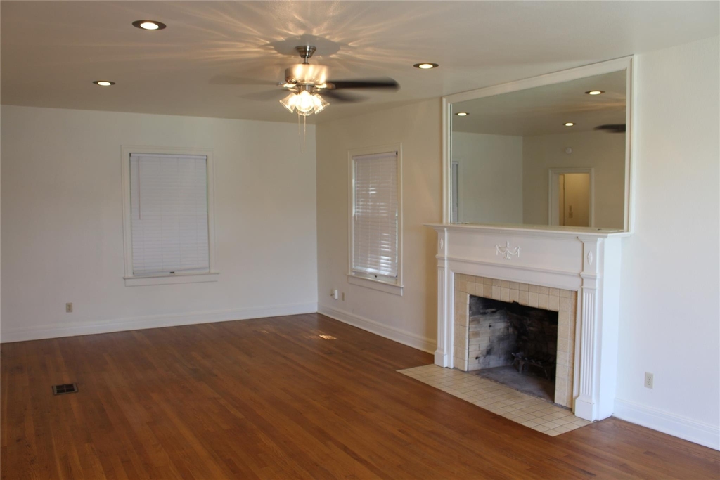 2309 Shoal Creek Blvd - Photo 2