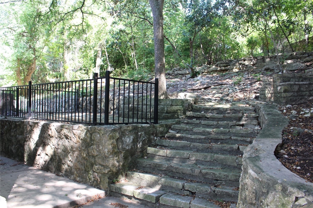 2309 Shoal Creek Blvd - Photo 27