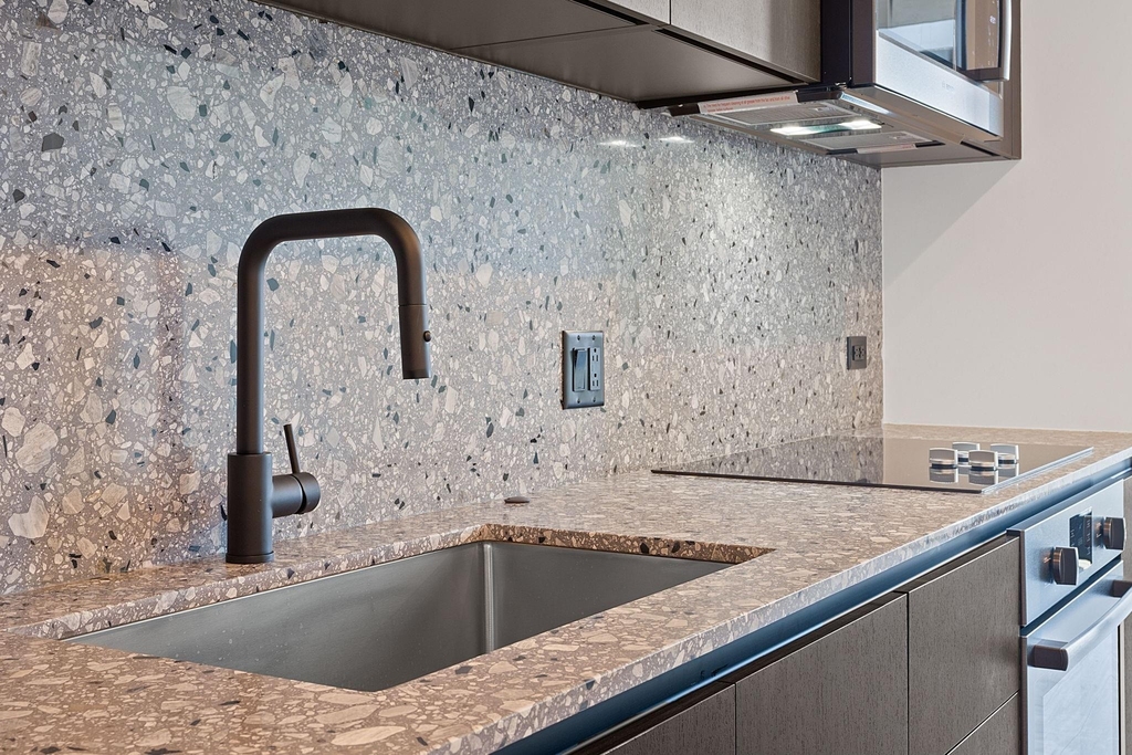 84 East Ave - Photo 3