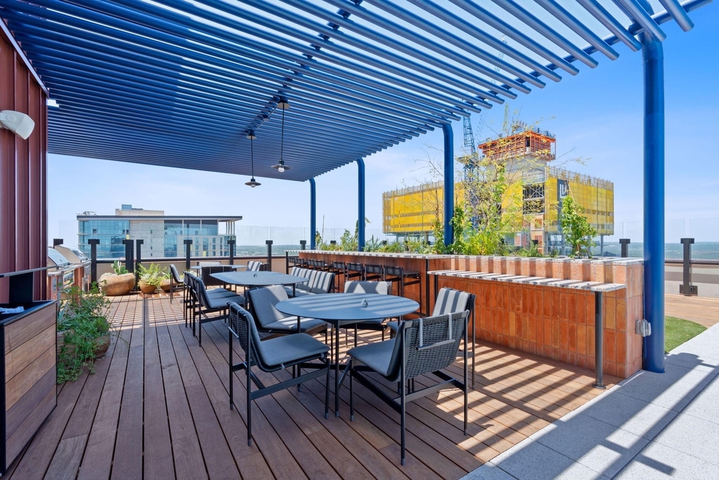 84 East Ave - Photo 23