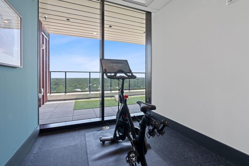 84 East Ave - Photo 32