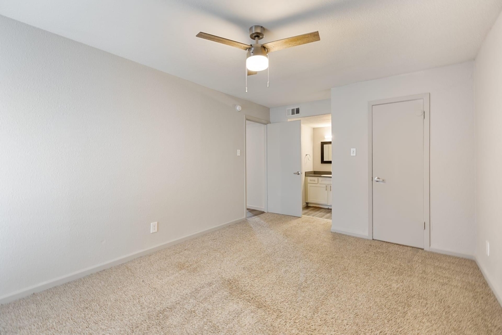 8701 Town Park Drive - Photo 16