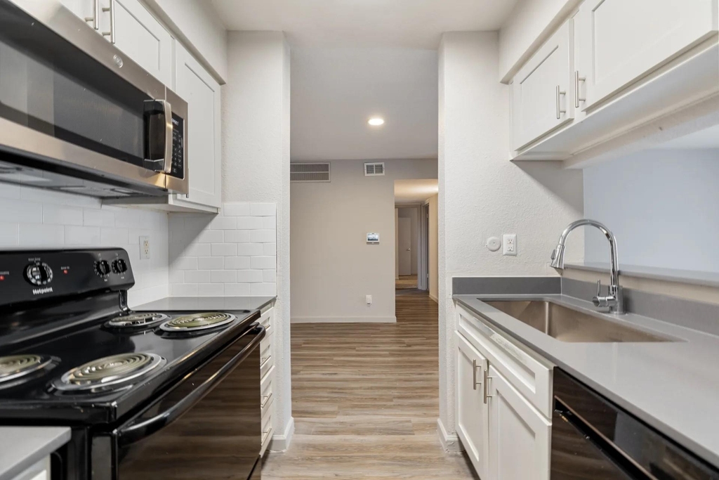 8701 Town Park Drive - Photo 13