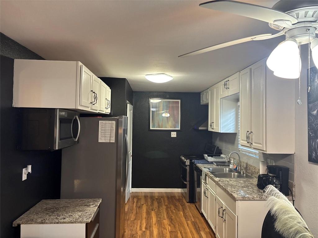 2201 Nettleton - Photo 13