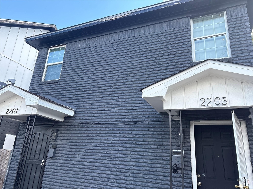 2201 Nettleton - Photo 5