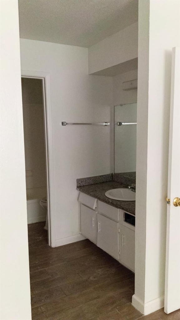 5625 Antoine Drive - Photo 9