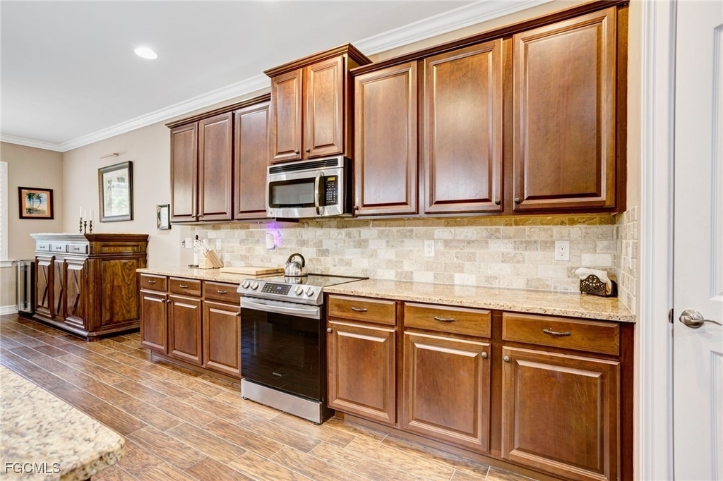 12710 Olde Banyon Boulevard - Photo 10