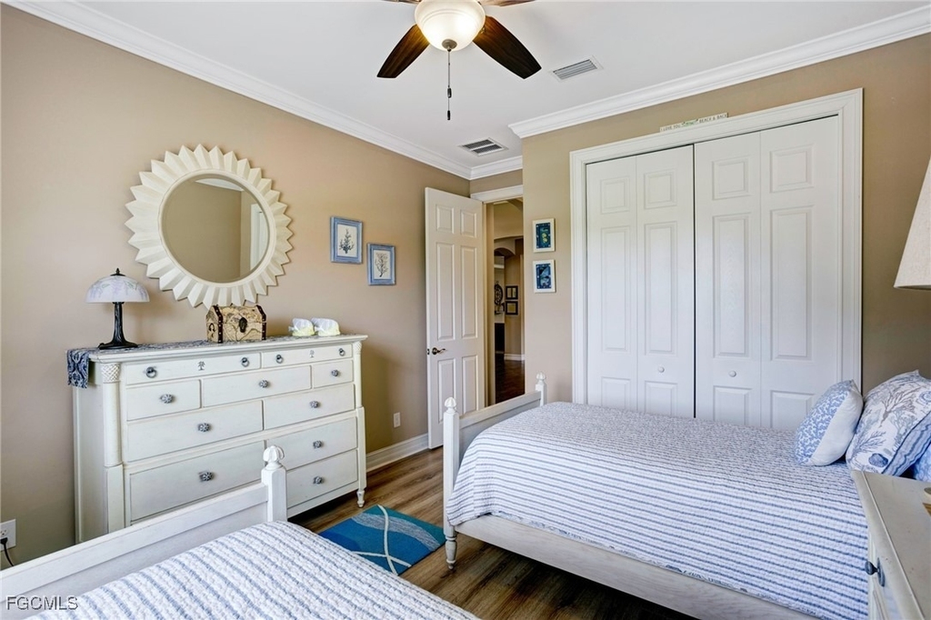 12710 Olde Banyon Boulevard - Photo 4