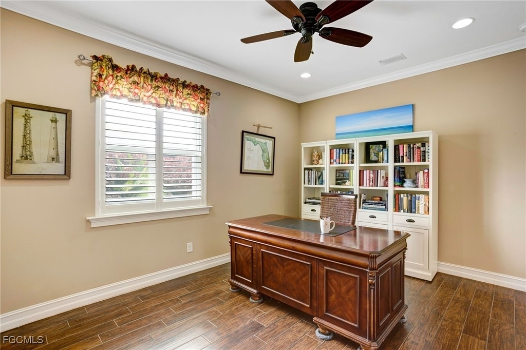 12710 Olde Banyon Boulevard - Photo 6