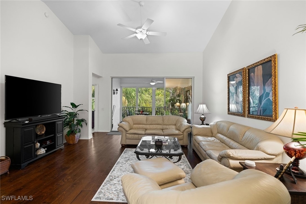 23785 Clear Spring Court - Photo 4