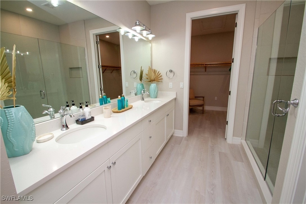 251 Indies Drive E - Photo 33