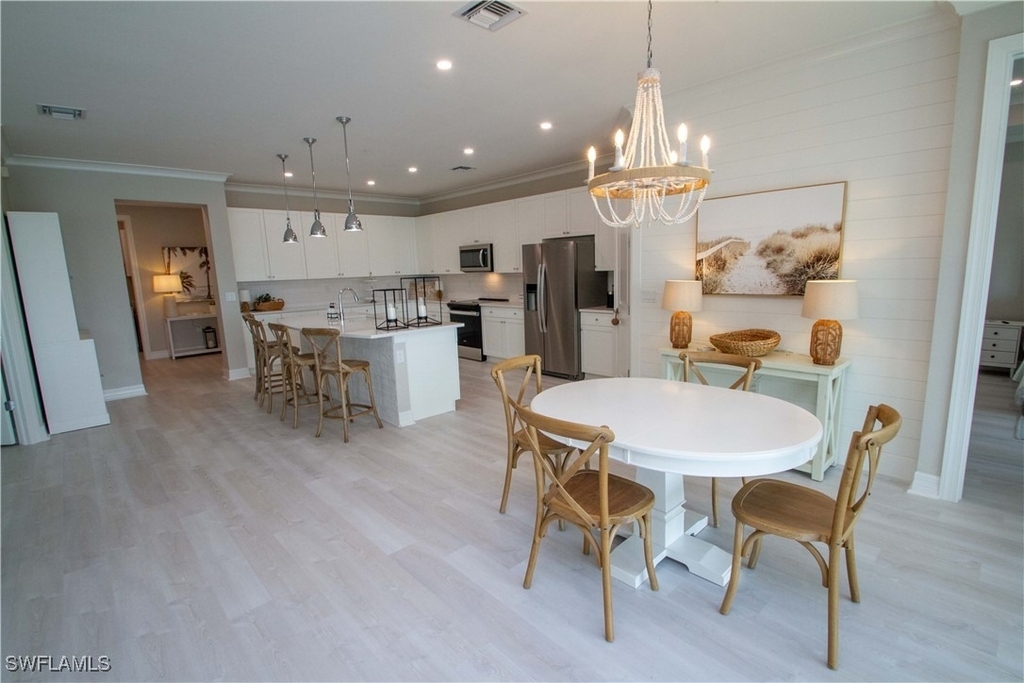 251 Indies Drive E - Photo 15