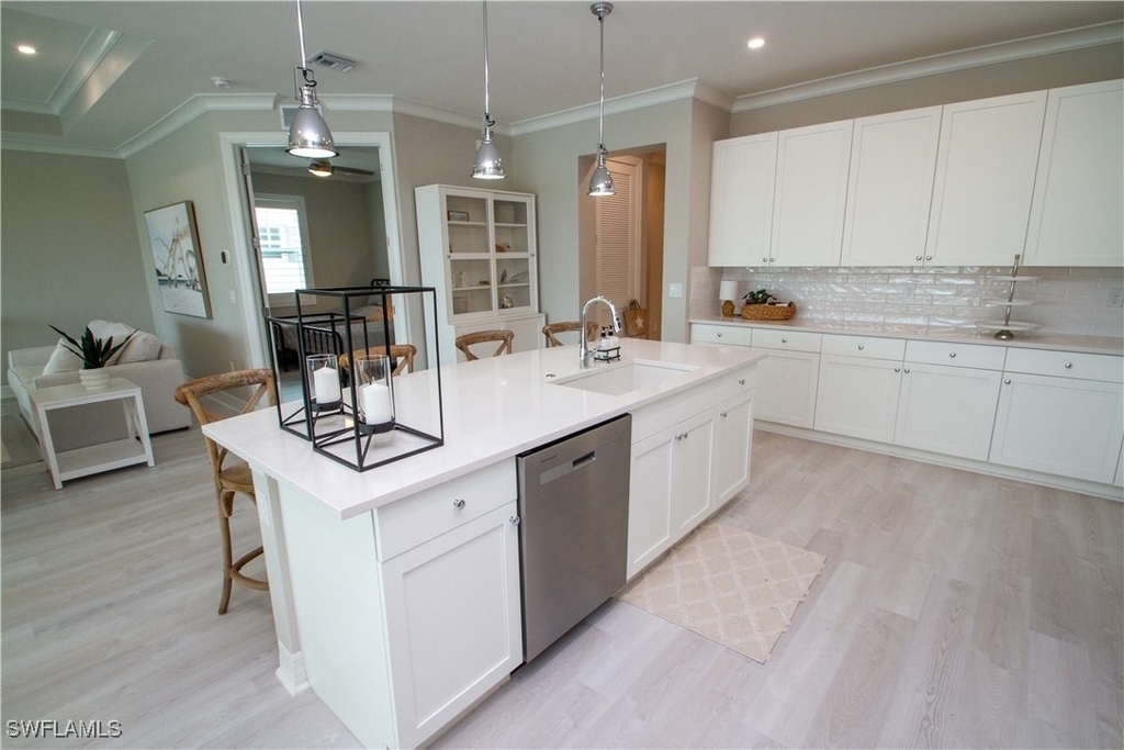 251 Indies Drive E - Photo 11