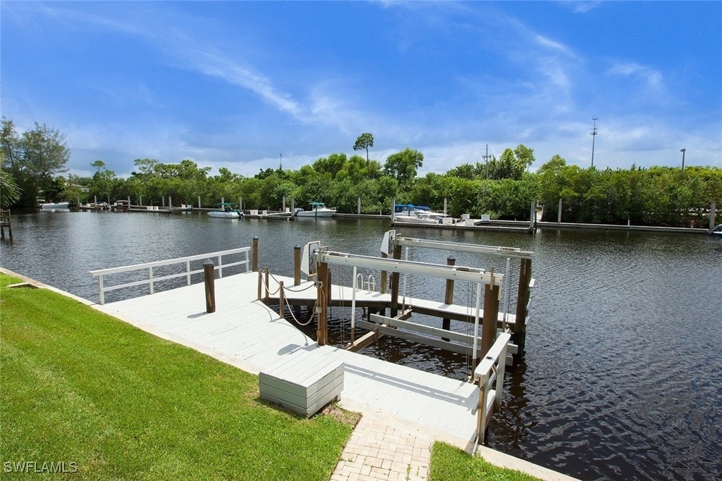 2048 Harbor Lane - Photo 20