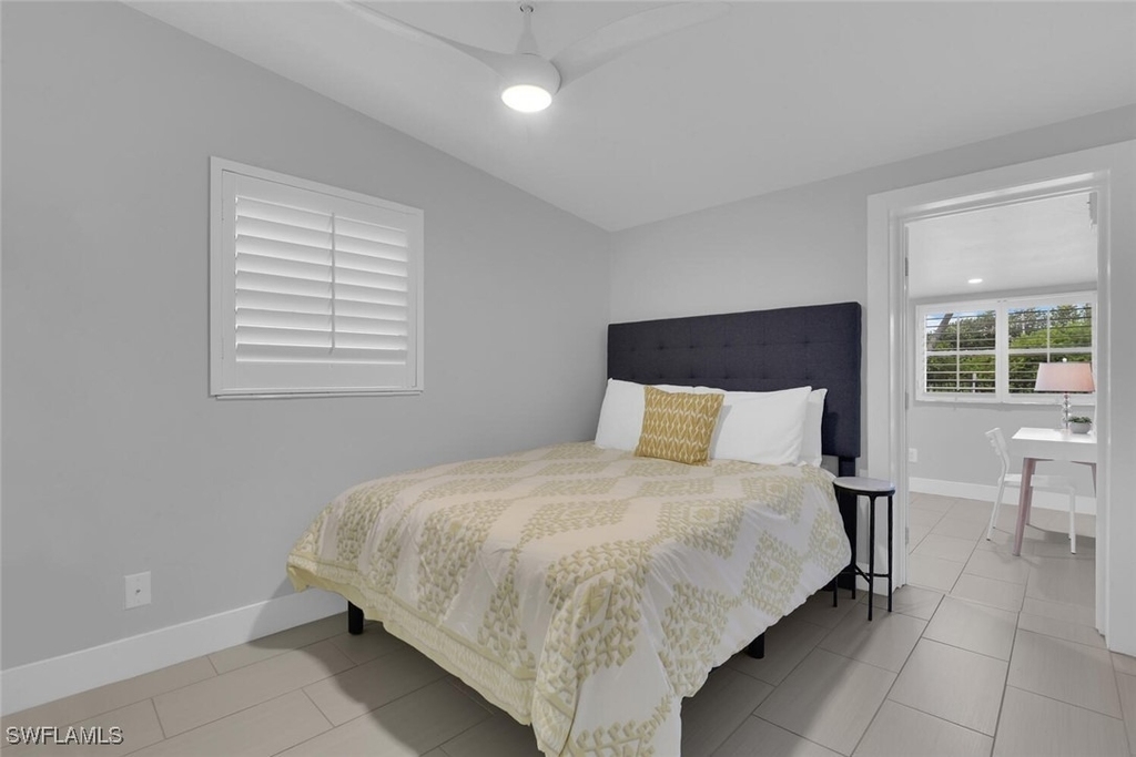 2048 Harbor Lane - Photo 15