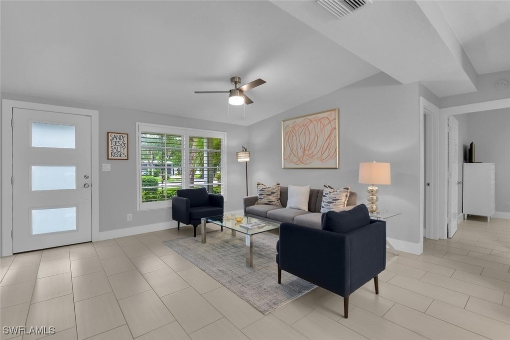 2048 Harbor Lane - Photo 1