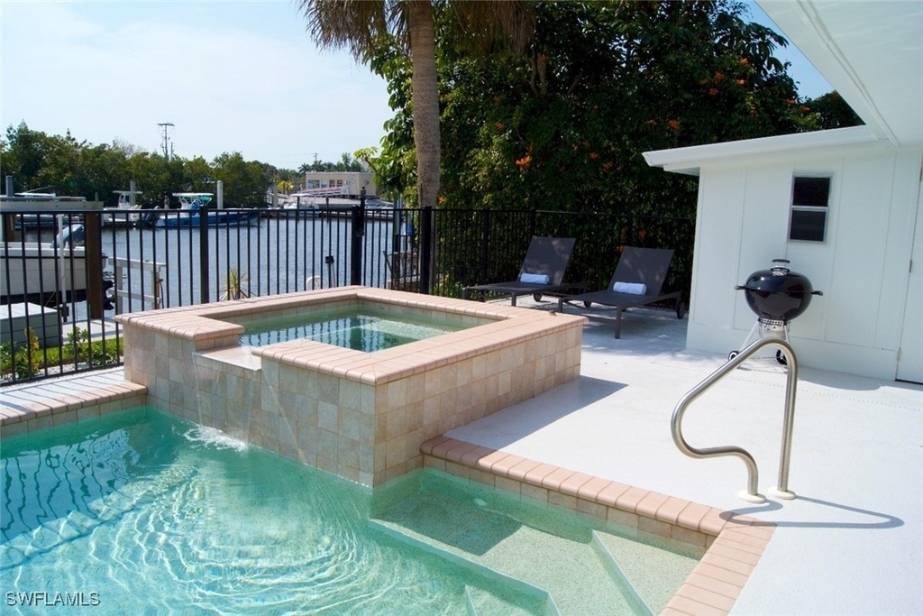 2048 Harbor Lane - Photo 18