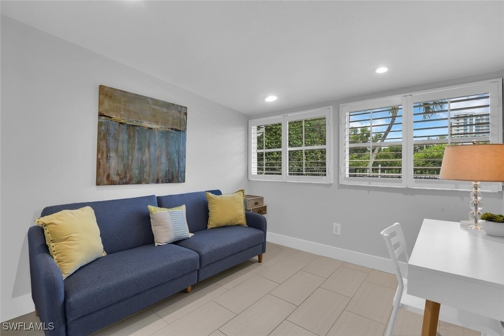 2048 Harbor Lane - Photo 16