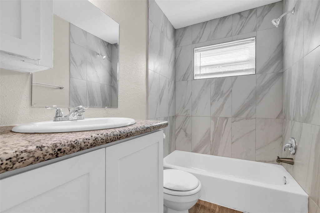 4706 Yellowstone Boulevard - Photo 7
