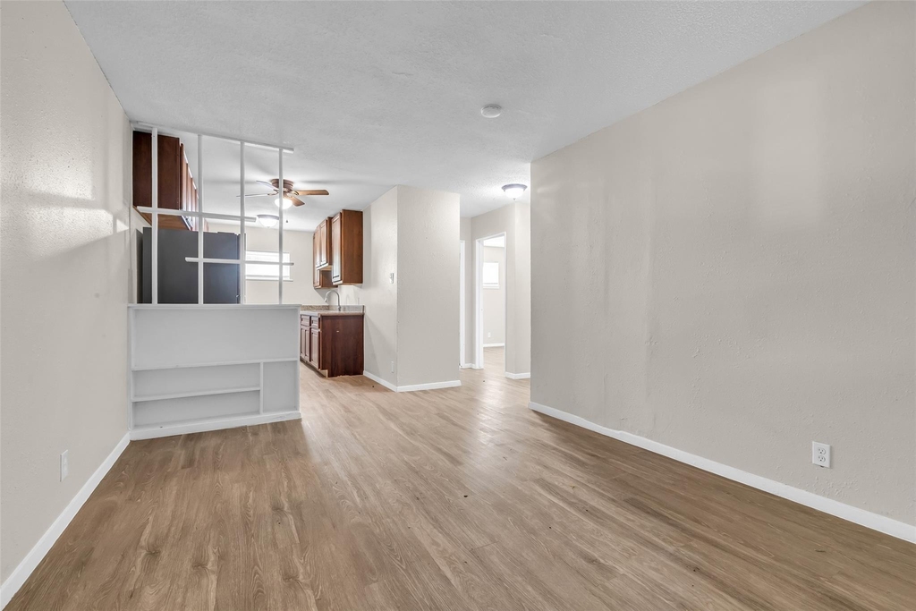 4706 Yellowstone Boulevard - Photo 8