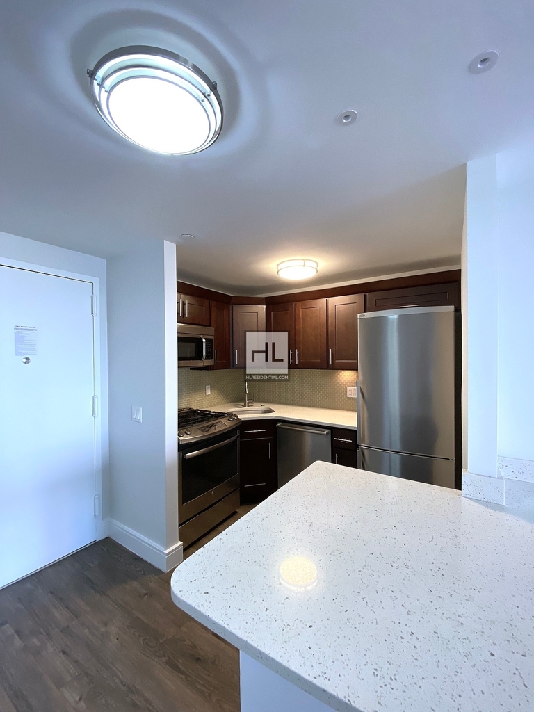 East 91st Street - Photo 1