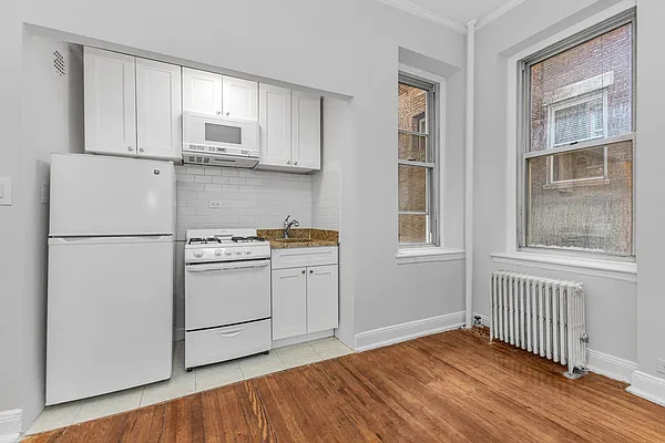 328 West 83rd Street - Photo 3